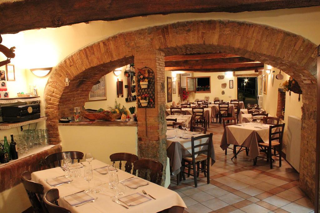 Antico Borgo Poggiarello Guest House มอนเตริจโจนี ห้อง รูปภาพ
